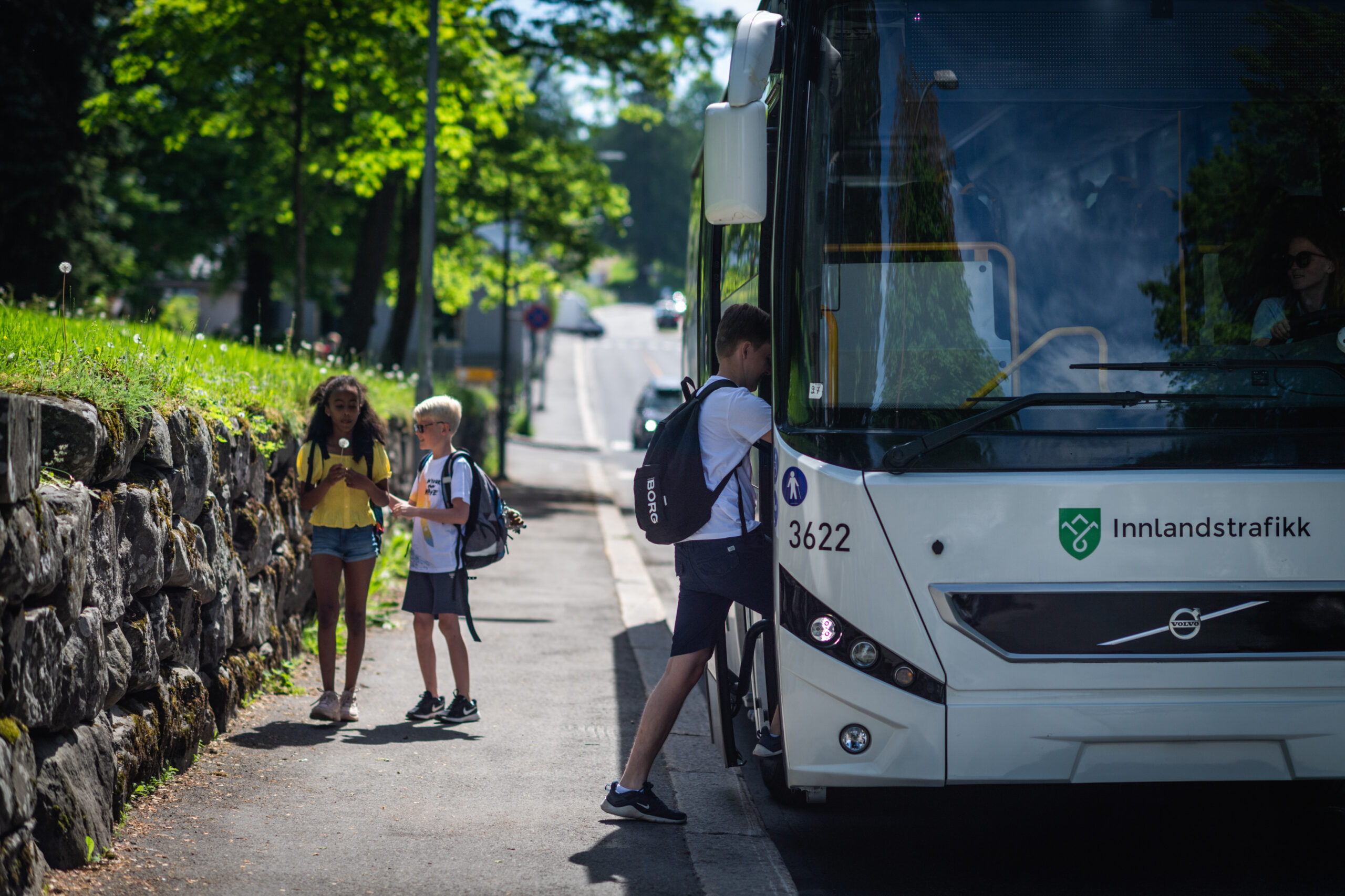 Innlandstrafikk nominert til kollektivprisen for automatisering av vedtaksbrev i skoleskyssen