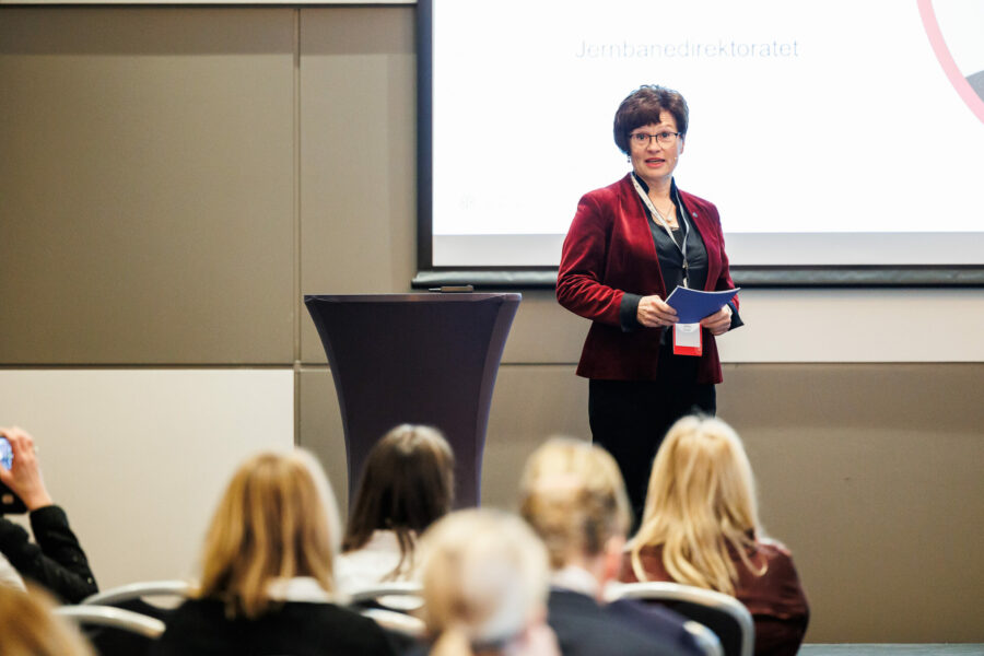 Sefrid Line Jakobsen, Jernbanedirektoratet