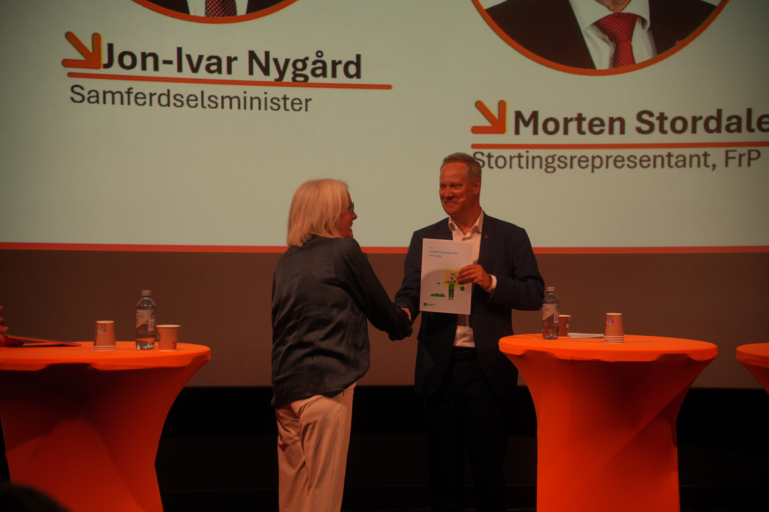 Strategioverrekkelse og debatt om kollektivtrafikken mot 2035